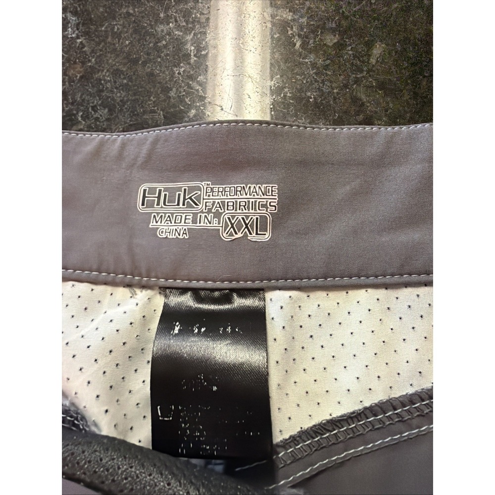 Huk Fishing Men's Gray Shorts Athletic Performance 2XL Swim Stretchy Waist - Picture 6 of 11